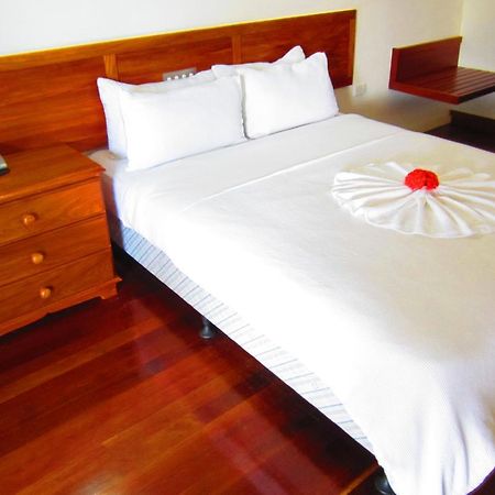 Madang Star International Hotel Номер фото