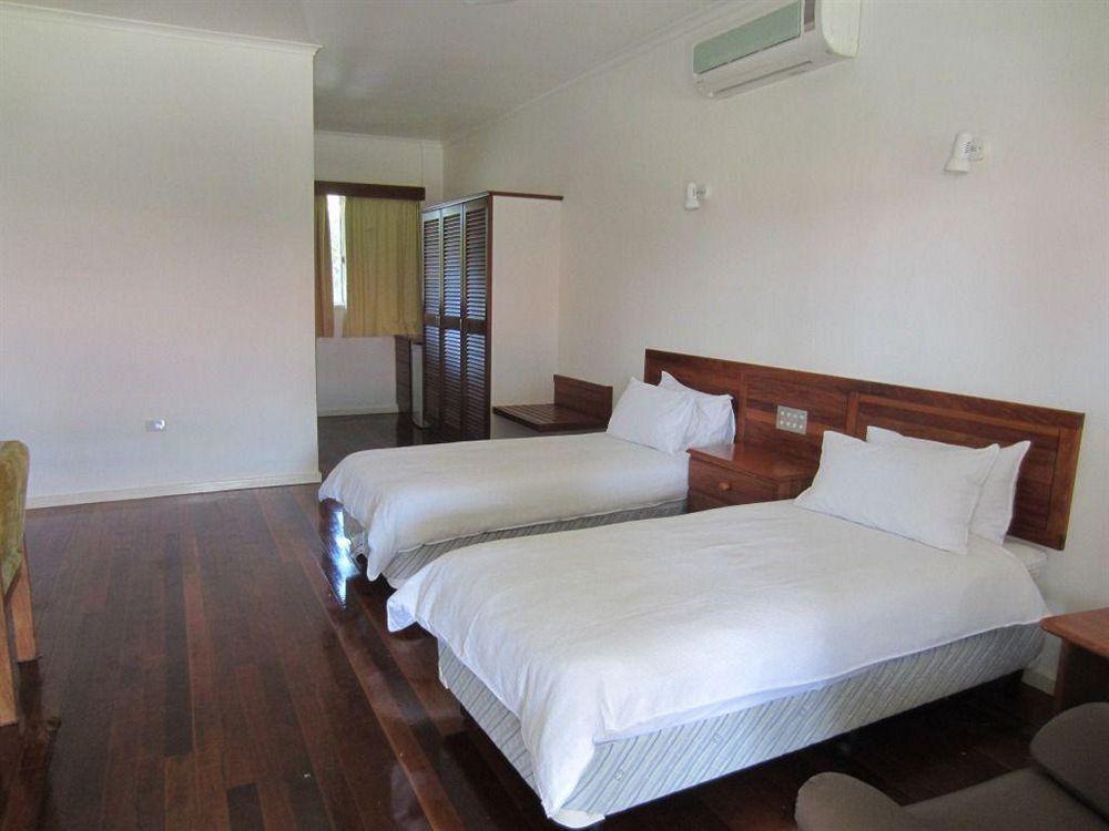 Madang Star International Hotel Номер фото
