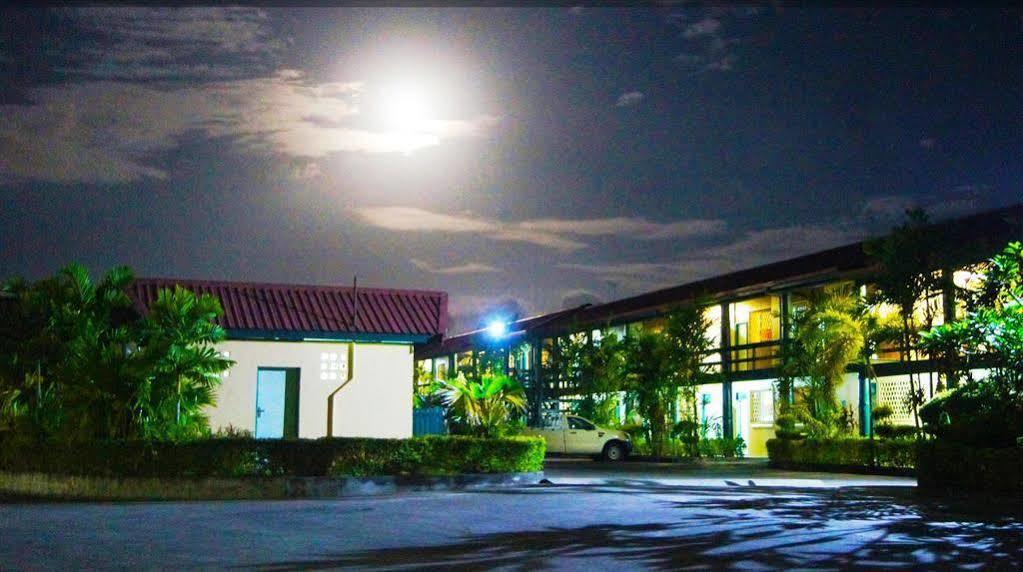 Madang Star International Hotel Екстер'єр фото